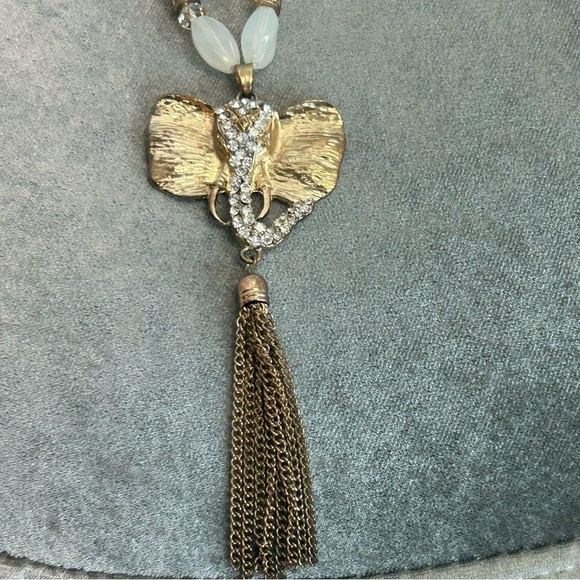 ELEPHANT hammered gold-tone crystal rhinestone dangling chain beaded necklace - Picture 6 of 6